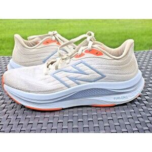 New Balance FuelCell Walker Elite Women’s 7 Wide D White/Neon Dragonfly/Light